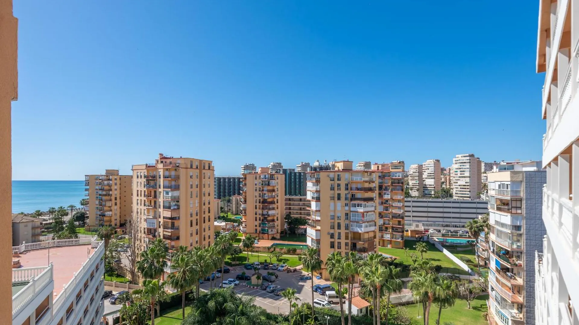 Hotel Parasol By Dorobe Torremolinos