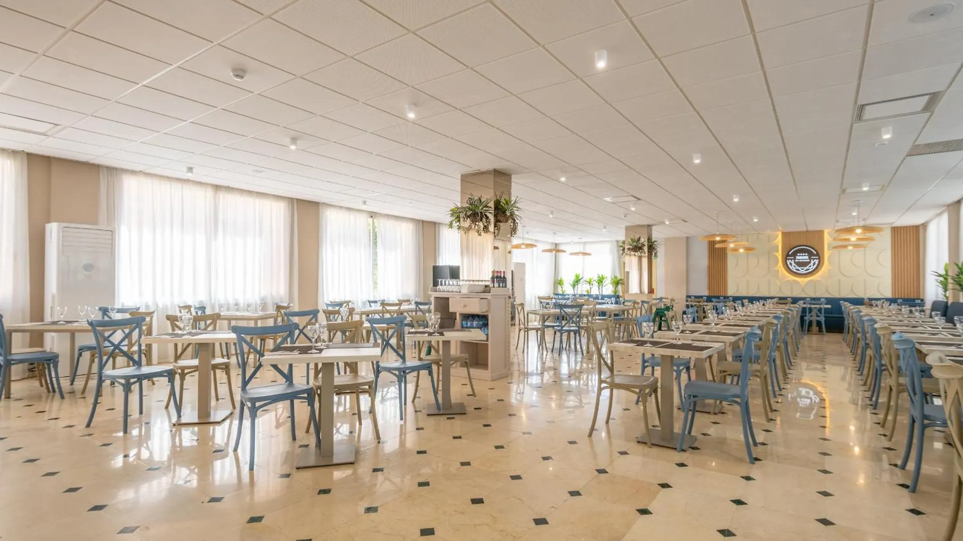 Hotel Parasol By Dorobe Torremolinos