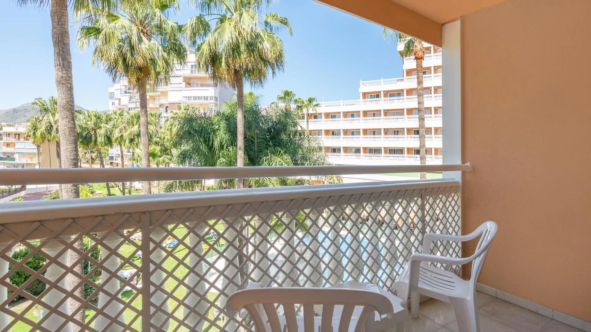 Hotel Parasol By Dorobe Torremolinos 4*,