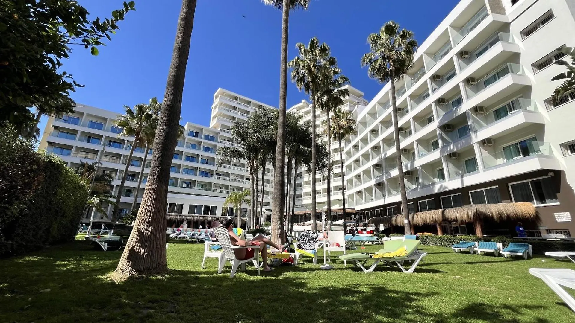 Hotel Parasol By Dorobe Torremolinos