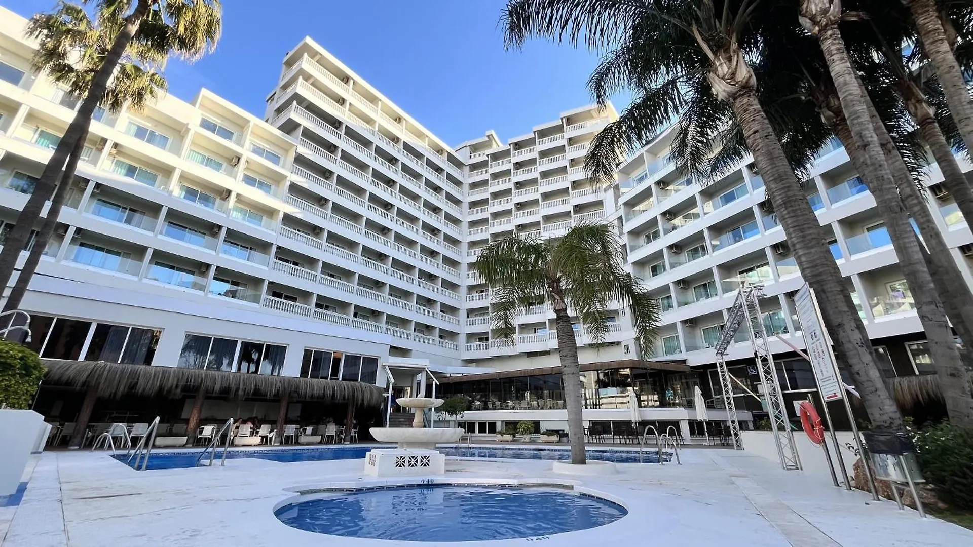 Hotel Parasol By Dorobe location